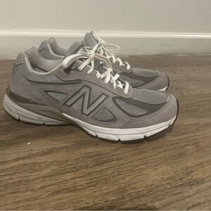 New balance 990 V4 men’s size 10